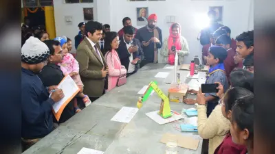 10वीं में बेहतर परिणाम प्राप्त करने के लिए लें अतिरिक्त कक्षाएं : डीसी