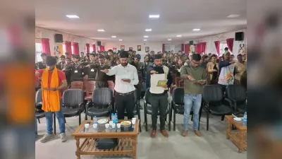 Jamshedpur News : वाहन चलाते समय ट्रैफिक नियम का करें पालन, अनदेखी से ही होती है दुर्घटना : डीटीओ