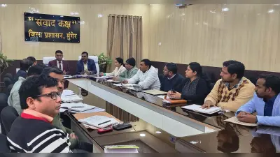 ऑनलाइन म्यूटेशन की धीमी गति पर डीएम ने जतायी नाराजगी
