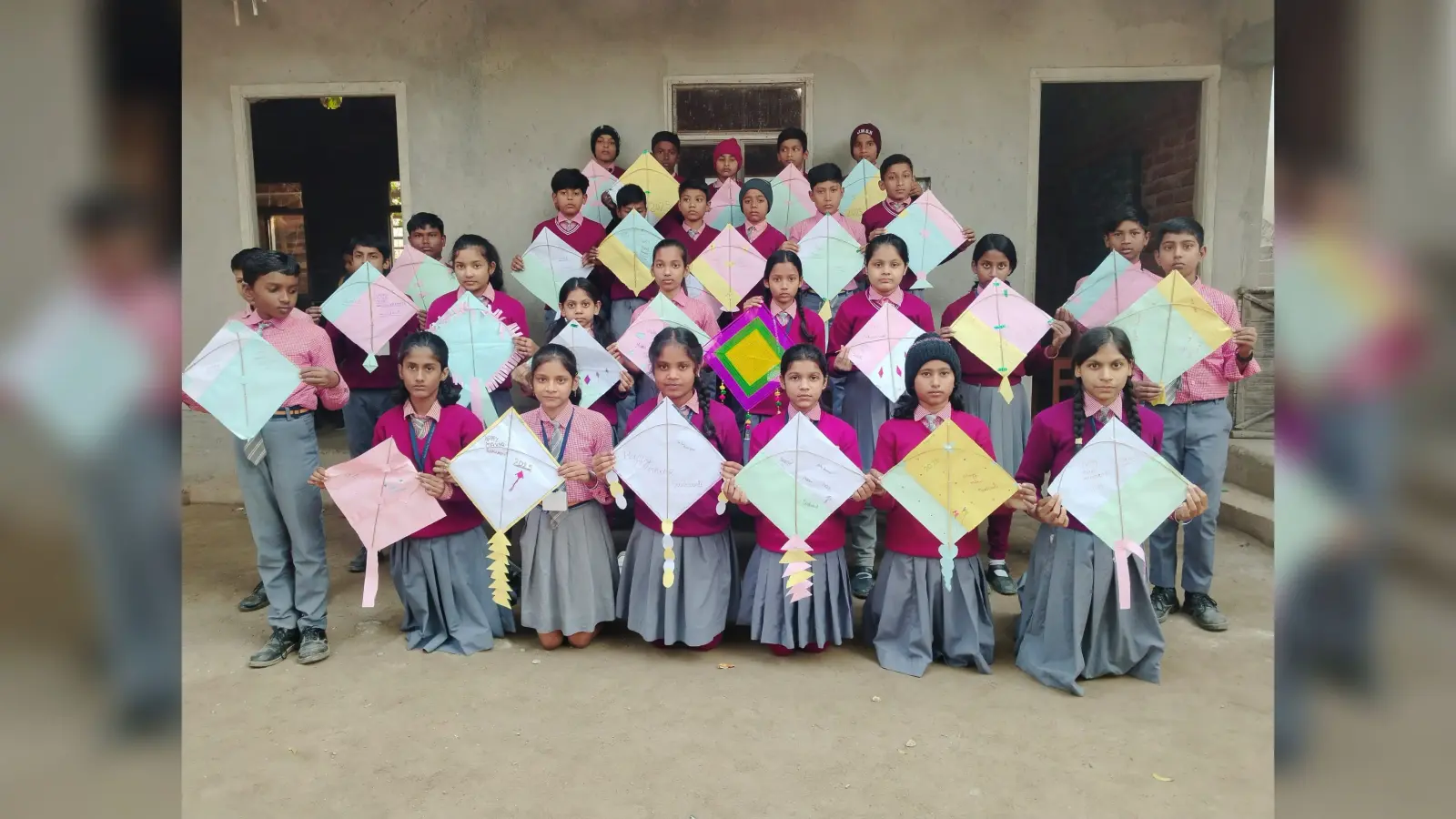 नेशनल पब्लिक स्कूल में फेस्टिवल पतंग उत्स�� का आयोजन
