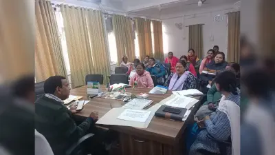सभी आंगनबाड़ी केंद्रों में बढ़ायें मूलभूत सुविधाएं : डीडीसी