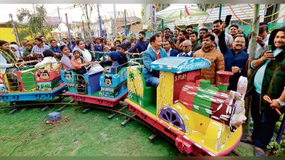 hajipur news. शहरवासियों को मिला हाइटेक पार्क का तोहफा, बच्चों ने ट्वाय ट्रेन के लिए मजे