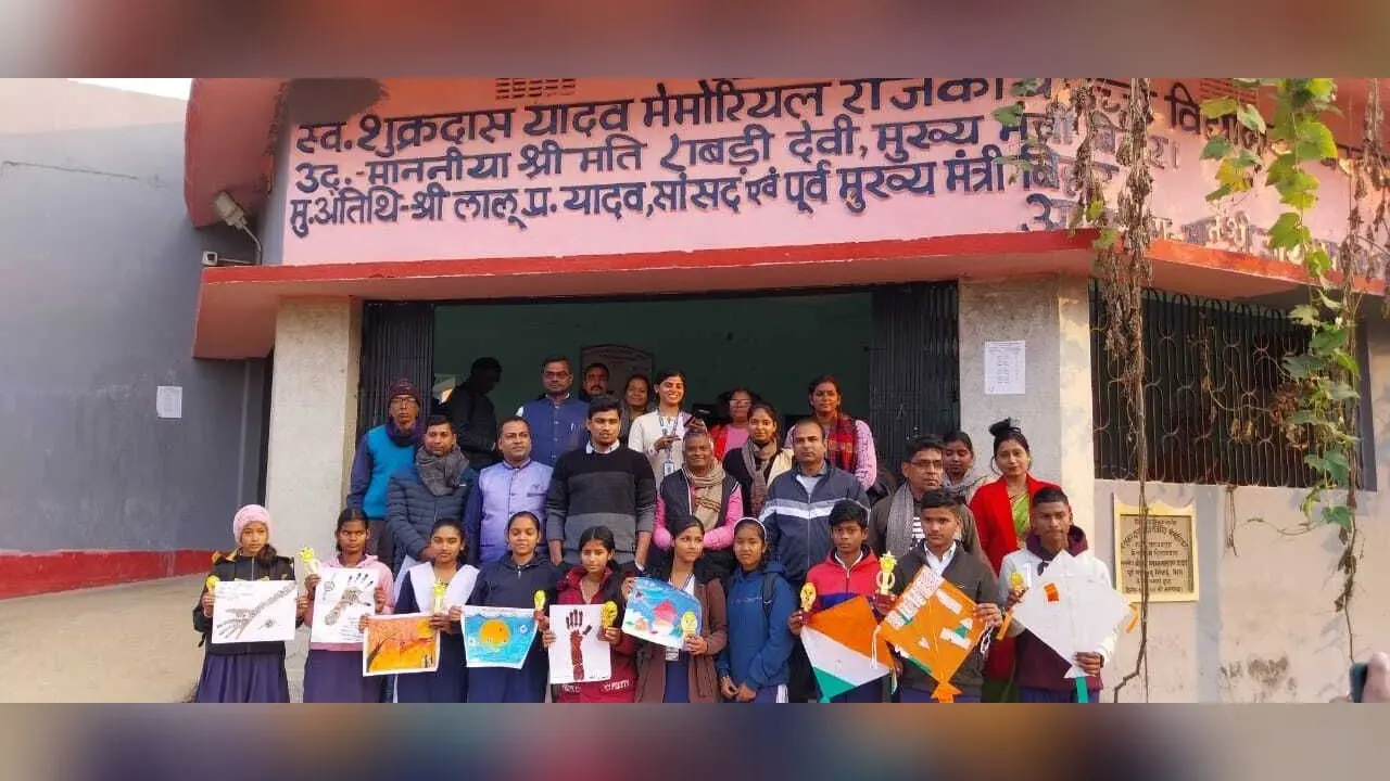 मेहंदी में रितु, पेंटिंग में कृपा व पतंग प्रतियोगिता में अंकित अव्वल