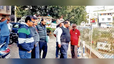 दुर्गापुर : बेनाचिटी झील में मरी पायी गयीं मछलियां, कीटनाशक डालने का संदेह