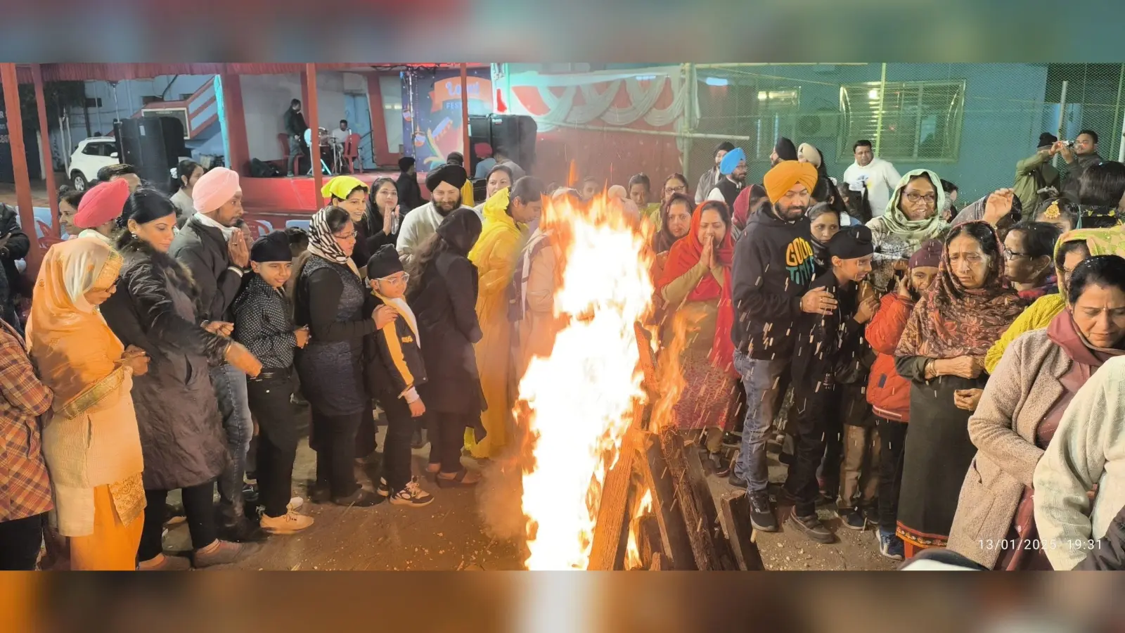 Giridih News : भांगड़ा व गिद्दा ने बांधा समा, झूमा समुदाय