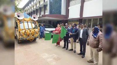 सुरक्षित जीवन के लिए सड़क सुरक्षा के नियमों का पालन करना आवश्यक: डीएम