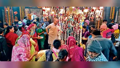Gaya News : 10 हजार से अधिक श्रद्धालुओं ने की पूजा-अर्चना