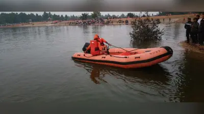 Giridih News :देर से पहुंची एनडीआरएफ टीम, नहीं चला डूबे हुए अधेड़ का पता