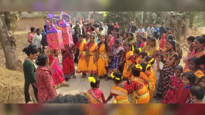 East Singhbhum News : पटमदा के टुसू मेला में थिरके लोग, उमड़ी भीड़