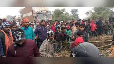 रफ्तार का कहर : बेटे को छोड़ने गये माता-पिता को पिकअप ने रौंदा, दोनों की मौत