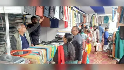 आधुनिकता के जमाने में भी युवाओं के बीच बढ़ रहा खादी का क्रेज