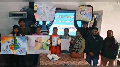 निबंध लेखन में मो. अजहर एवं पोस्टर मेकिंग में राजकुमार प्रथम