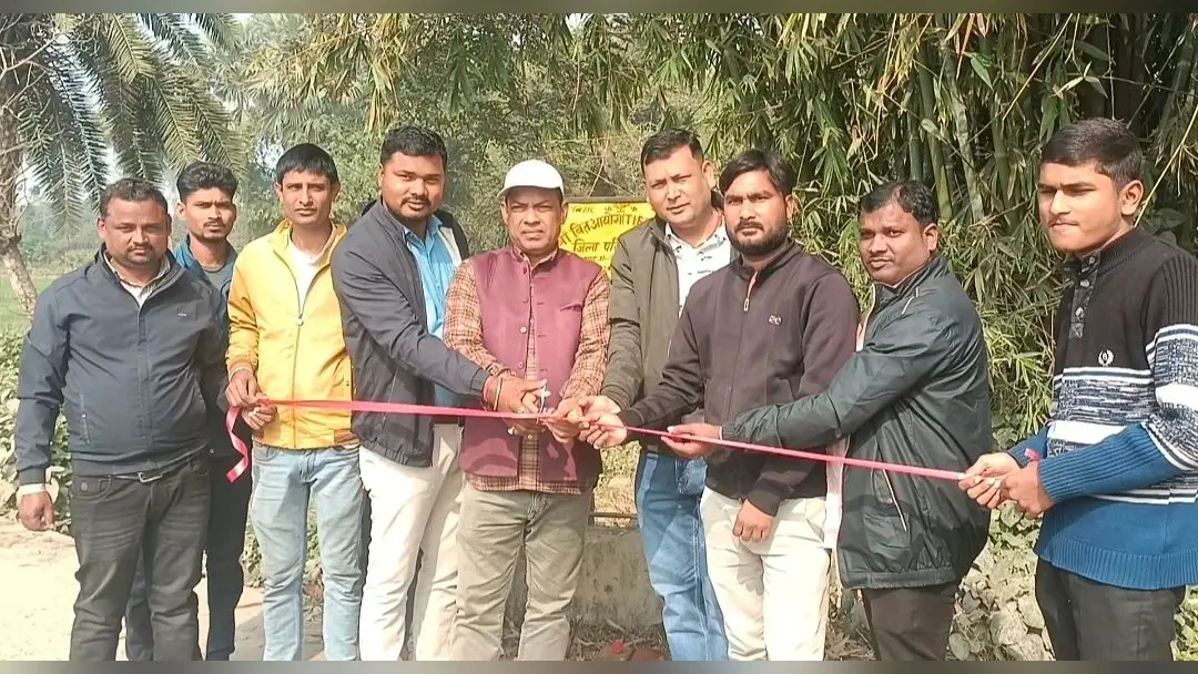 हसनगंज में नौ लाख से सिंचाई नाली निर्माण कार्य का शुभारंभ