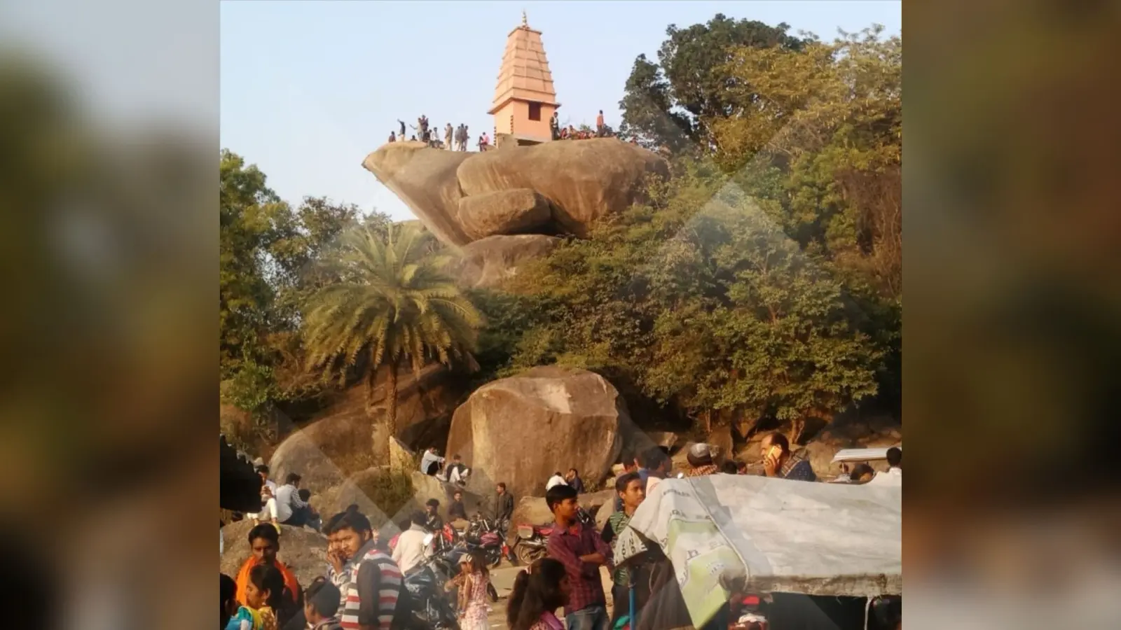 पंचपहाड़ी पर लगा लोक परंपरा का जमघट, अमरावती के प्रसाद ने दिया आनंद, तो ऋषि की गुफा ने किया रोमांचित