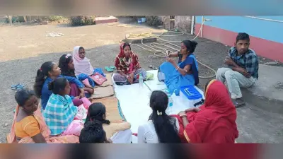 ग्रामीणों को जल की गुणवत्ता की दी गयी जानकारी