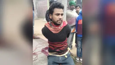 चोरी के आरोपित को ग्रामीणों ने पकड़ा, खूंटे से बांधकर की जमकर पिटाई