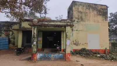 प्रभात खास, पुस्तकाध्यक्षों की कमी से बेजार हो रहा महाविद्यालय में पुस्तकालय