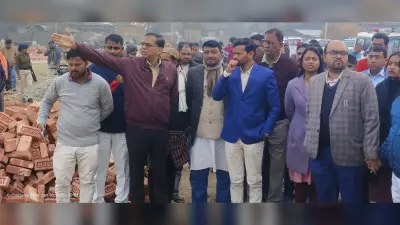 सीएम की यात्रा को ले कार्यक्रम स्थल का डीआईजी, डीएम, एसपी ने लिया जायजा