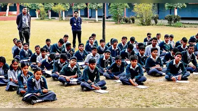 Rourkela News: छात्र-छात्राओं को सड़क सुरक्षा दूत के रूप में कार्य करने के लिए किया प्रोत्साहित