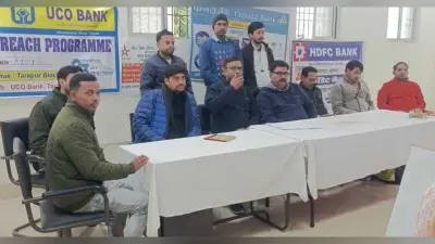 Munger news : केसीसी शिविर में लाभुकों को ऋण का मिला चेक
