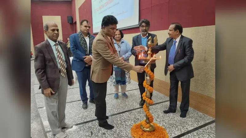 Education News : पर्यटन को बढ़ावा देने में सोशल मीडिया की भूमिका अहम हो गयी है : प्रो पांडा