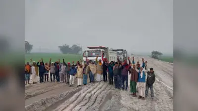मुआवजे की मांग को लेकर रैयतों ने बाइपास रेलवे निर्माण में मिट्टी भराई कार्य को रोका, सीओ के आश्वासन पर हुए शांत