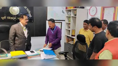 Jamshedpur News : अनुबंध चालकों ने बकाया मानदेय की बढ़ी हुई राशि का भुगतान करने की मांग की