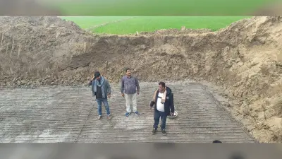 भागबैसा कब्रिस्तान के पास हो रहे पुल निर्माण का ग्रामीणों ने किया विरोध