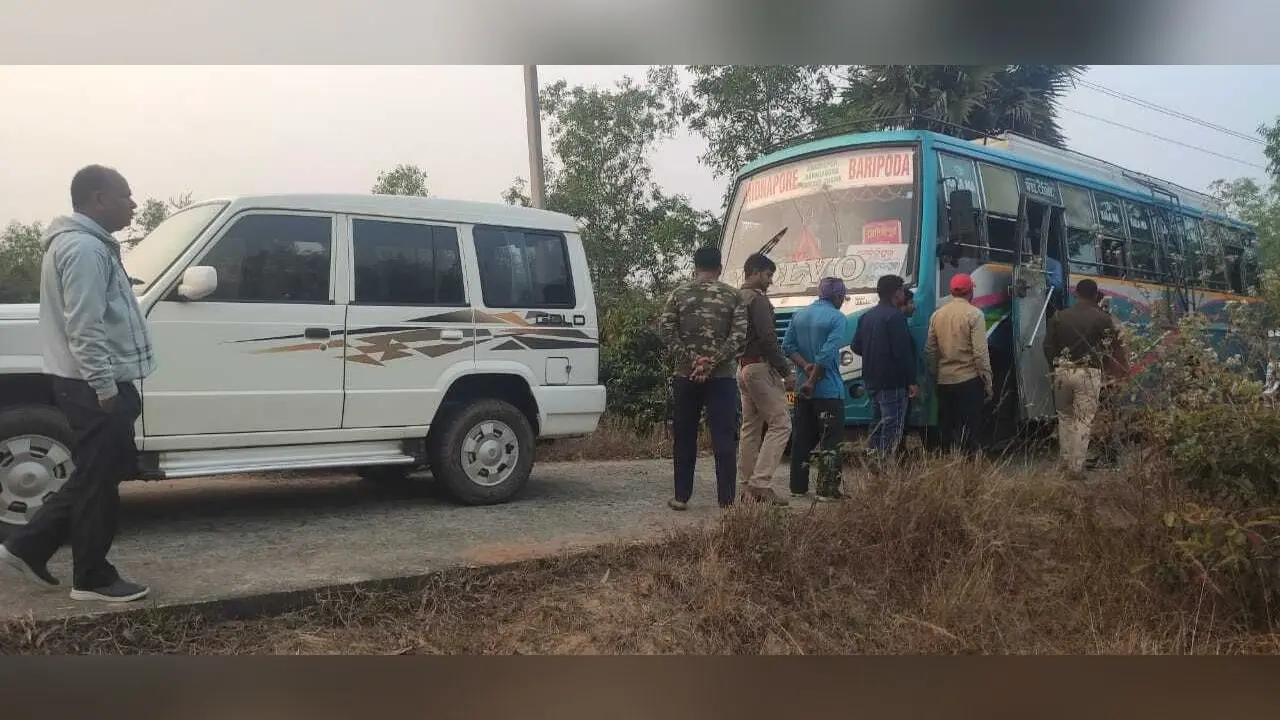 East Singhbhum news : बारीपदा से मेदिनीपुर जा रही बस से आठ किलो गांजा जब्त, चालक, कंडक्टर व खलासी हिरासत में
