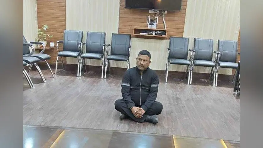 कोर्ट में सरेंडर करने आ रहे मंत्री के भाई पिन्नू गिरफ्तार