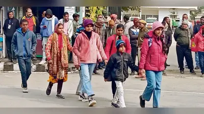 Chhapra News : धूप निकली तो ठंड से मिली राहत, बढ़ी चहल-पहल