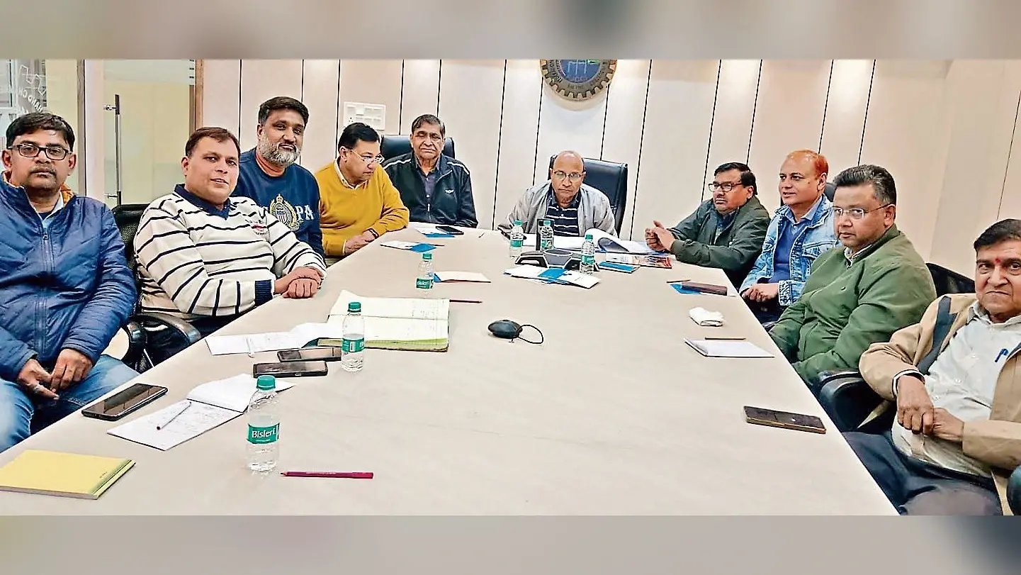 Ranchi News : बिजली खपत में अनियमितता की जांच के बाद विभाग करे कार्रवाई