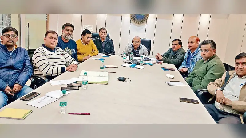 Ranchi News : बिजली खपत में अनियमितता की जांच के बाद विभाग करे कार्रवाई
