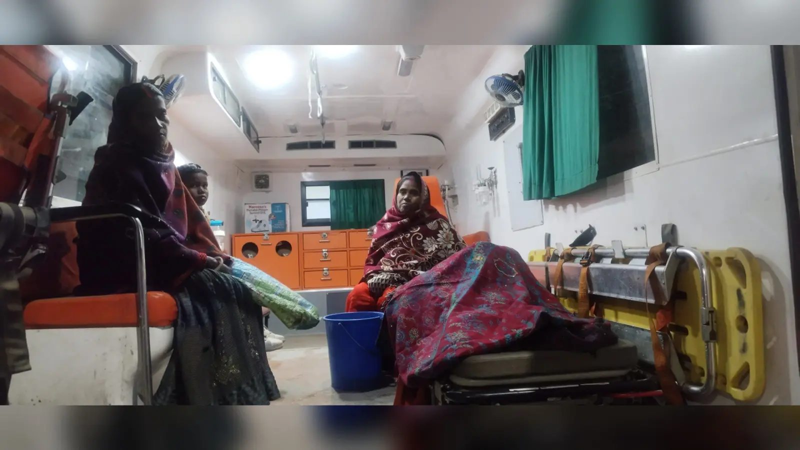 बाइक से गिरकर महिला घायल, रेफर