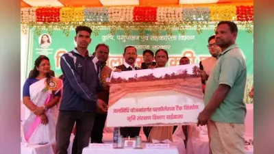 Chaibasa News : नयी तकनीक से खेती कर आय बढ़ायें किसान, सरकार देगी सहयोग : दीपक