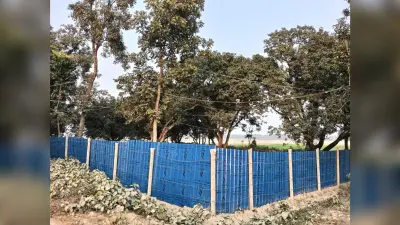 नप पर जबरन जमीन के अधिग्रहण का आरोप, पीड़ितों ने डीएम को दिया आवेदन