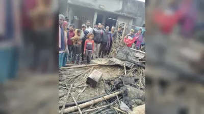 आग से चार घर जले, दो लाख की क्षति