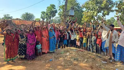 बुटुडीह महादलित टोला में खराब ट्रांसफाॅर्मर से परेशान ग्रामीणों ने किया प्रदर्शन