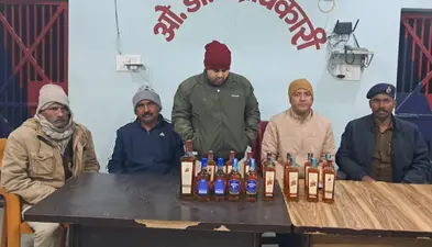 शराब के साथ तस्कर को गिरफ्तार कर भेजा जेल