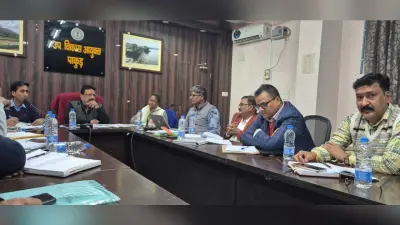 अबुआ आवास के लाभुकों का शौचालय निर्माण के लिए करें सर्वे : डीडीसी