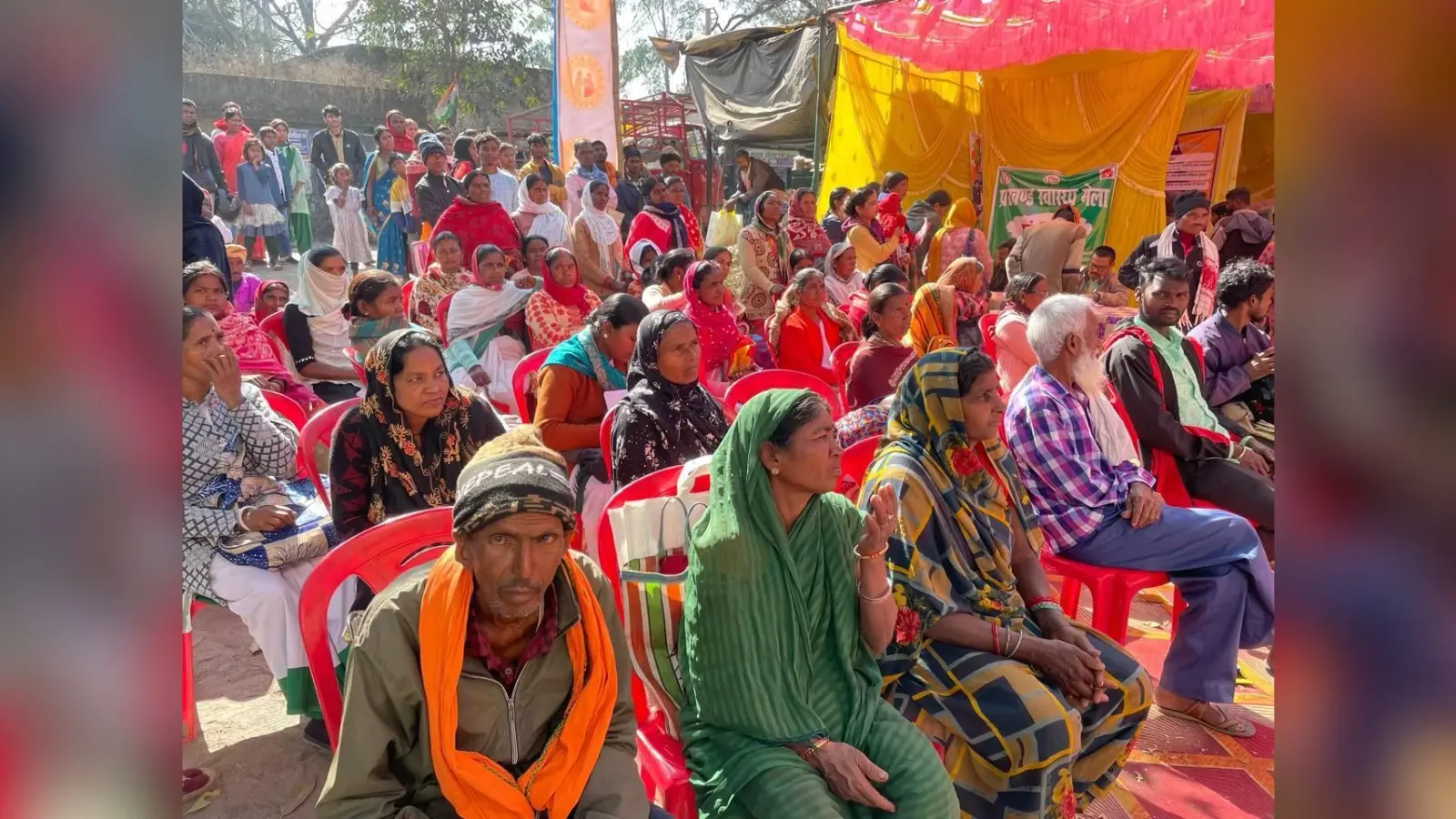 बालूमाथ में लगा स्वास्थ्य मेला, ग्रामीण लाभान्वित