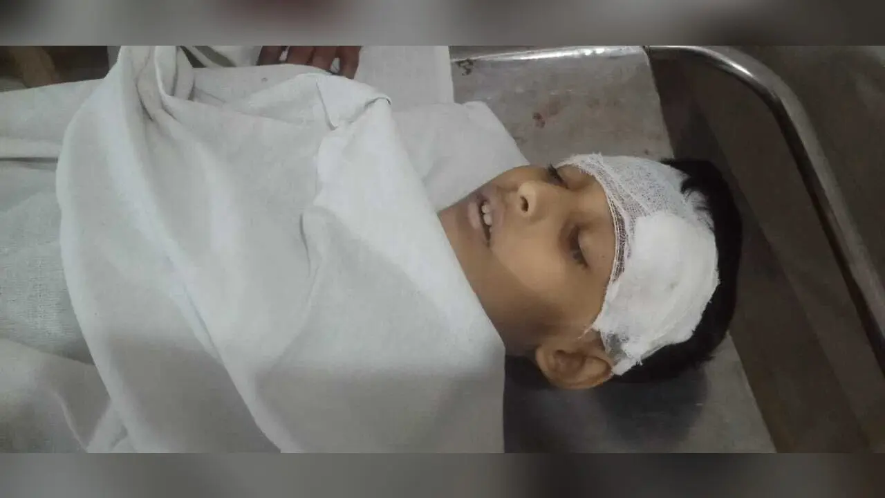 Chaibasa News : गांधी टोला में सड़क पार कर रहे बालक की बुलेट के धक्के से मौत
