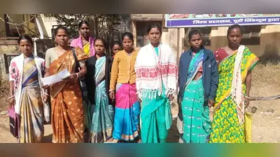 East Singhbhum news : घाटशिला में आवेदन के छह महीने के बाद भी नहीं मिला ‘मंईयां’ का लाभ, कार्यालय का चक्कर लगा रहीं महिलाएं