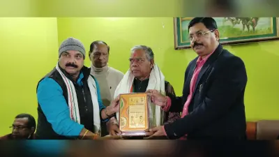 Dhanbad News : जंबो कमेटी की बजाय नये व ऊर्जावान कार्यकर्ताओं की छोटी कमेटी करें तैयार : कमलेश