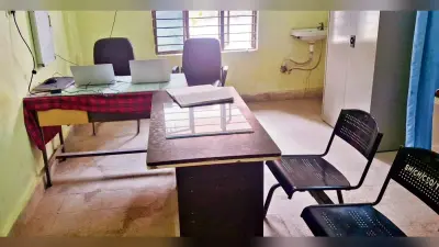 Chapra News : सदर अस्पताल में चिकित्सकों की लेटलतीफी से मरीज परेशान