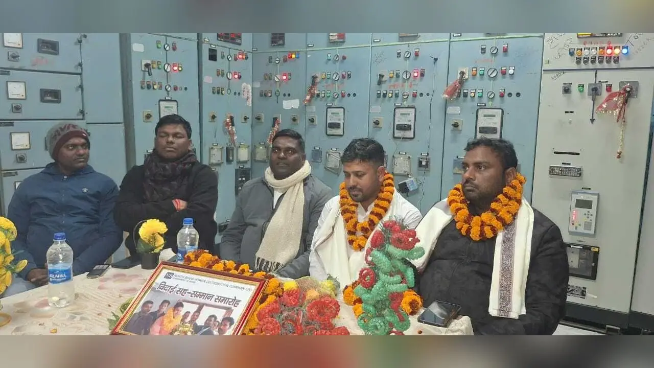 सम्मान समारोह आयोजित कर जेई को दी विदाई