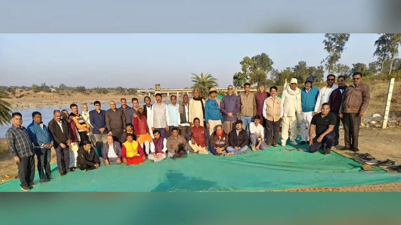 Giridih News :ब्राह्मण महासंघ के वनभोज में एकजुटता पर बल