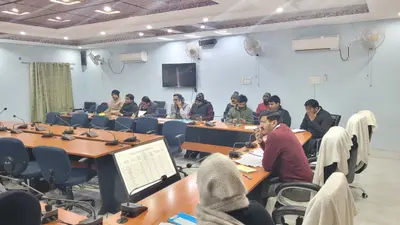 डीएम योजनाओं के बेहतर क्रियान्वयन को करें सुनिश्चित: अमृत लाल