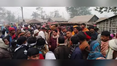 दरगाह में आग लगने से आठ घर जलकर राख