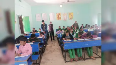 निबंध लेखन में अंजलि, मोहित व गौर राय ने मारी बाजी
